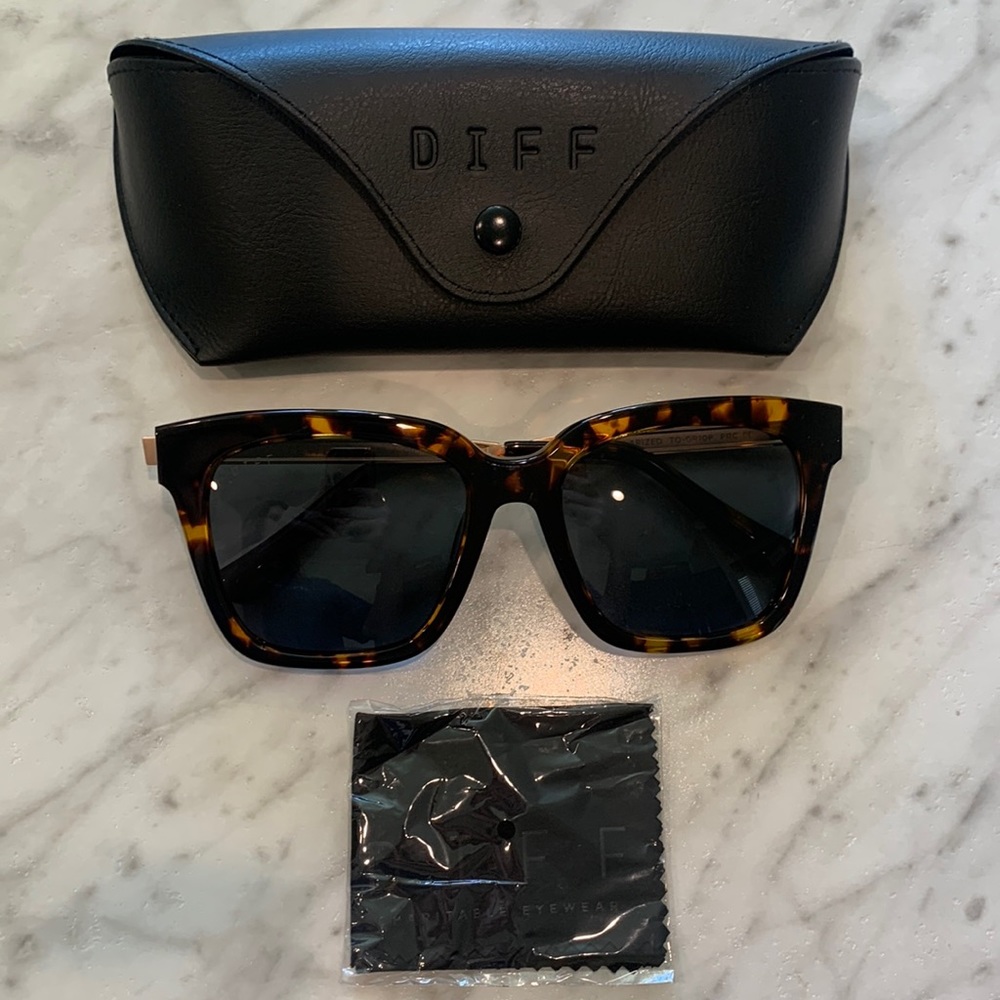 Diff Bella Polarized Sunglasses